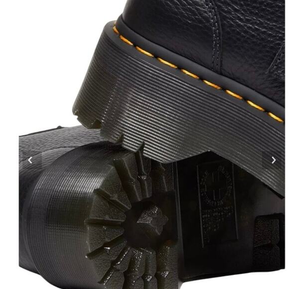 Dr. Martens DEVON FLOWER BUCKLE LEATHER PLATFORM BOOTS NWOT - Picture 8 of 9